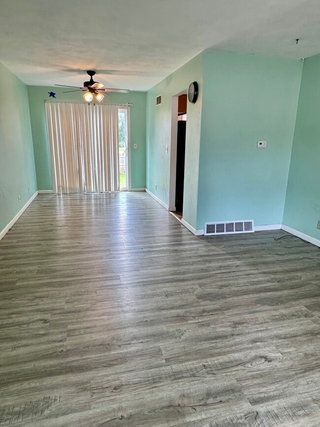 629 W 64th St Unit 629