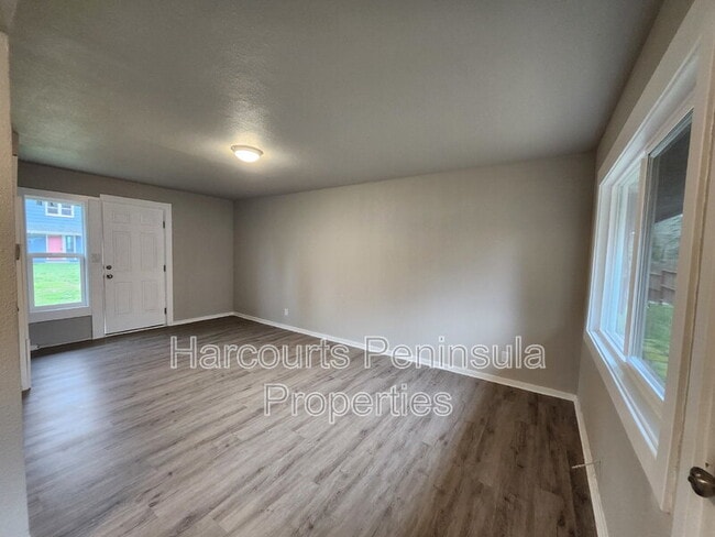 Photo - 2831 NE Center St Unidad 1