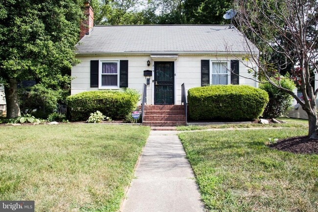 Photo - 819 Heron Dr House