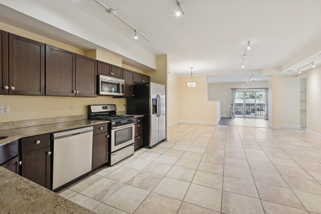 Photo - 2801 W Ardmore Ave Unit 1A