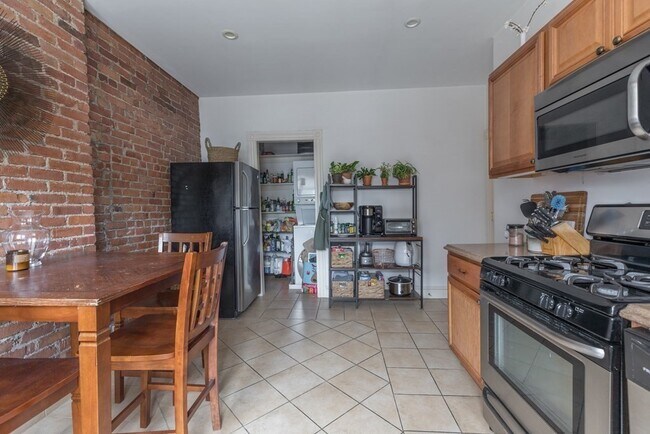 Photo - 65 Berkeley St Unit 2A