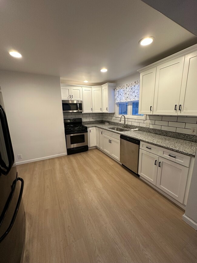 Photo - 12 Imperial Dr