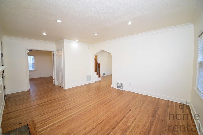 Photo - 1740 S Yorktown Ave