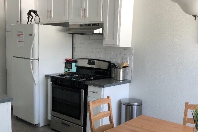 Photo - 17132 Emerald Ln Unit B