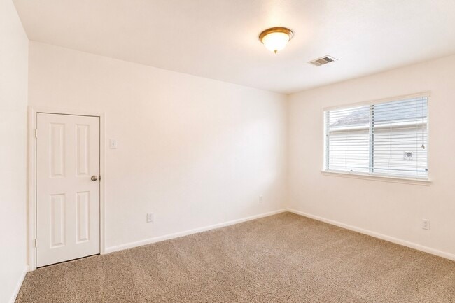 Photo - 3303 Belmont River Ln