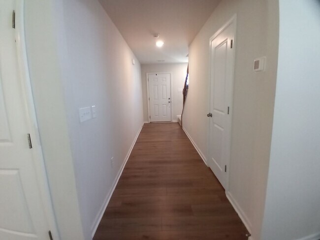 Photo - 70 Parkwood Ct