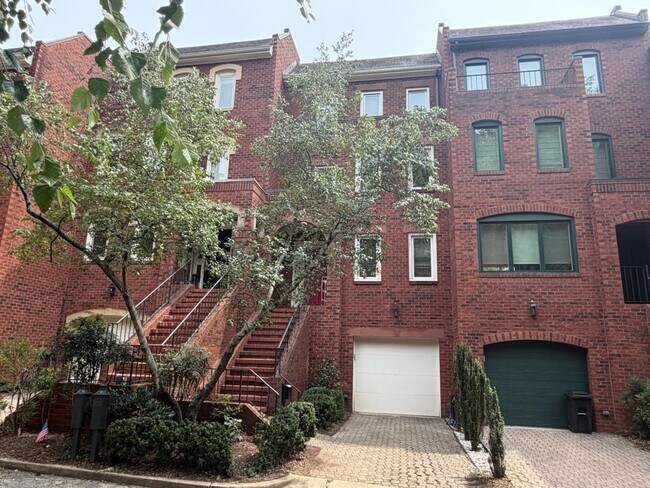 Building Photo - 3925 Georgetown Ct NW