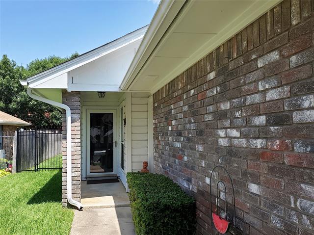 Photo - 425 Sunnybrook Ct