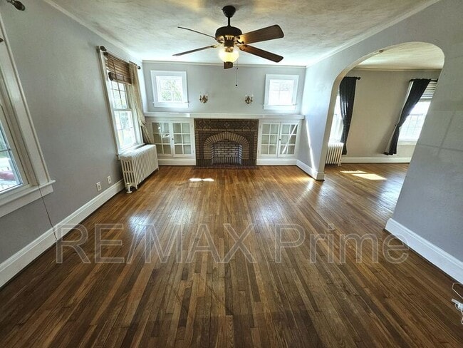 Photo - 3520 Buckingham St