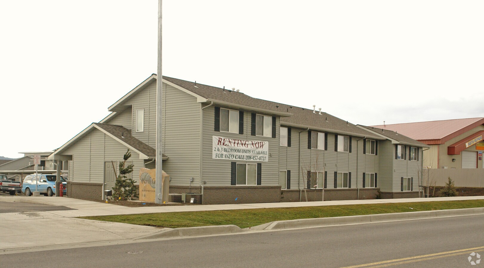 North Creek Apartments - North Creek Apartments