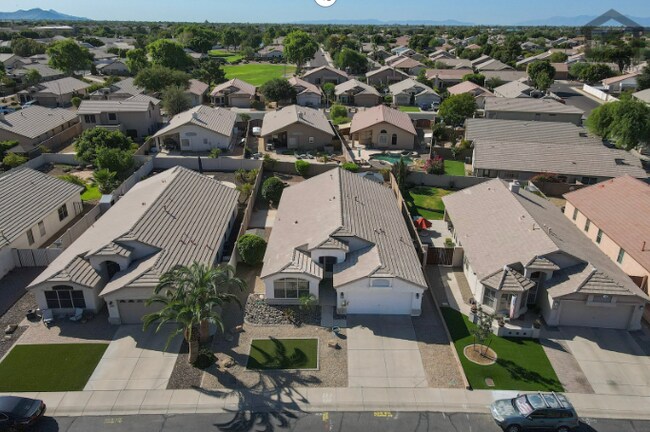 3Bed/2Bath House w/Bonus Room at 67th Ave/AZ Loop-101! Ready for Immediate Move-In!