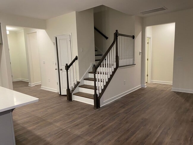 Photo - 41 Cascade Pl