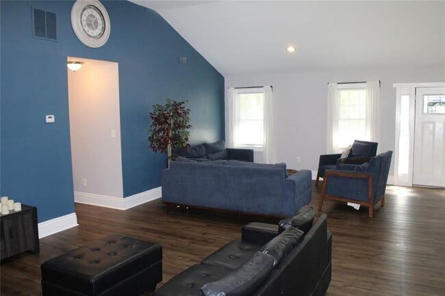 Photo - 4495 Kent Rd