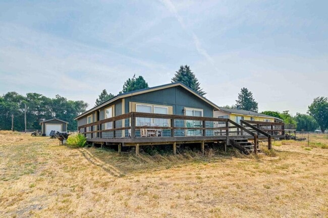 Building Photo - 37458 Modoc Point Rd Rental
