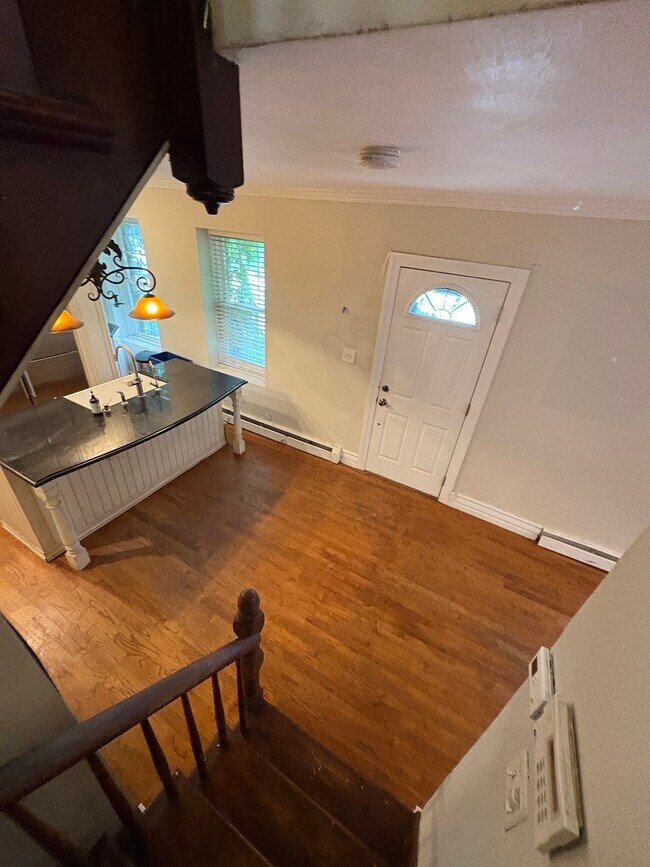 Photo - 32 Warwick St