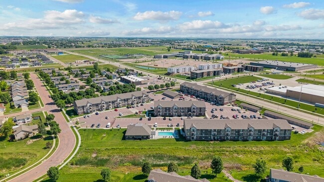 Building Photo - Aspen Commons Rental