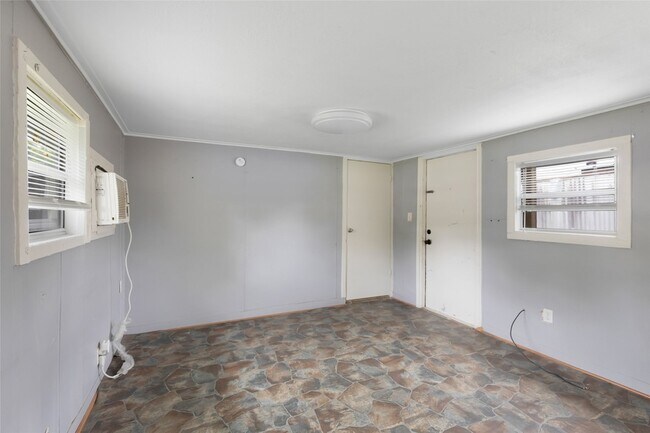 Photo - 10821 TX-150 Unit 19