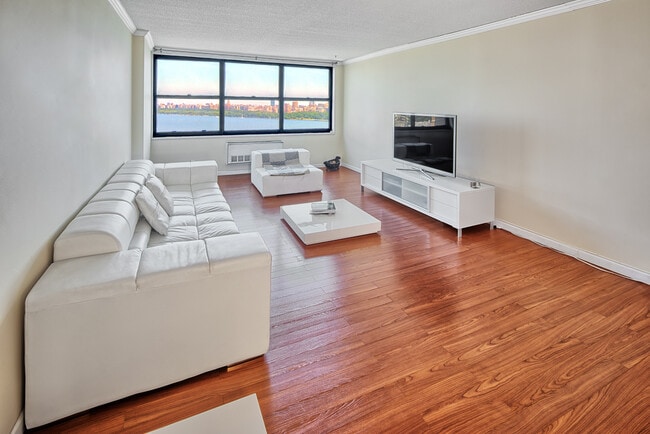 Building Photo - 7002 Boulevard E Unit 26DD