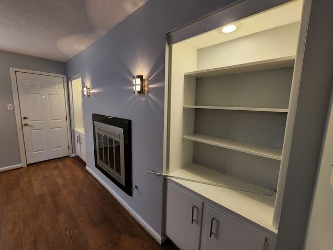 Photo - 2831GOOSECREEKRD Unit #3