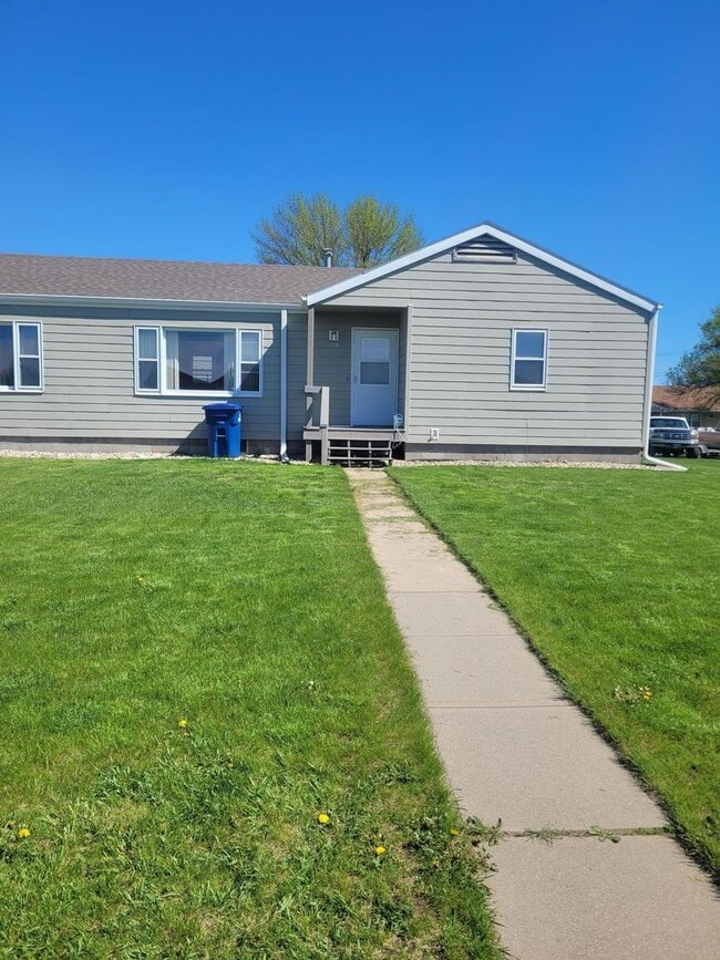 Building Photo - 3 bedroom in Quiet Neighborhood