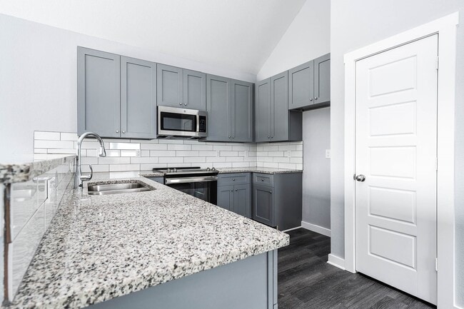Photo - 16981 Glenheath St