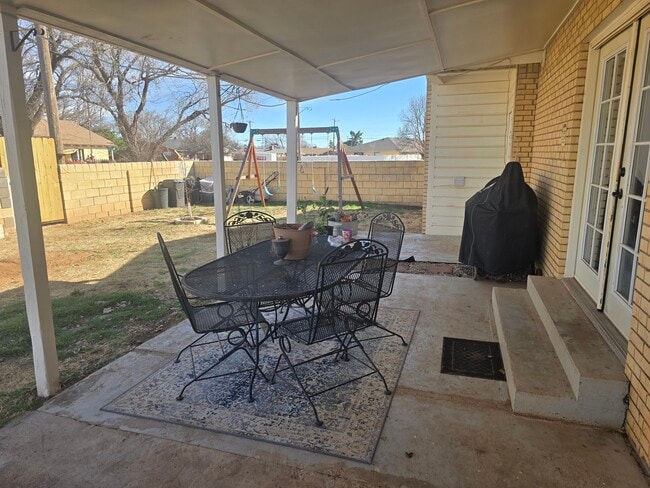 Photo - 1004 W Yucca Ave