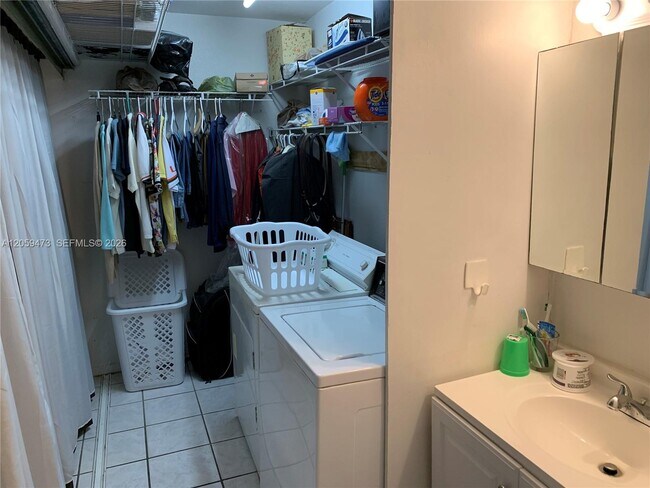 Photo - 6626 Miami Lakes Dr