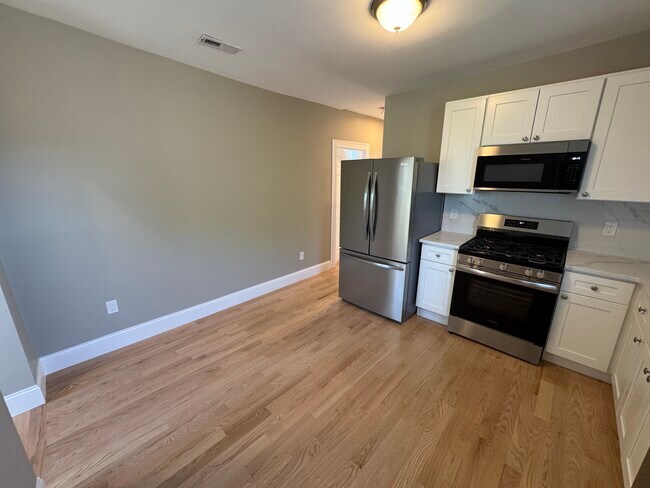 Photo - 116 Holland St