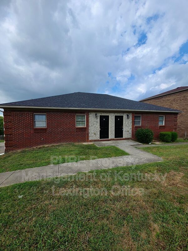 Building Photo - 1322 Lancaster Rd Unit A Rental