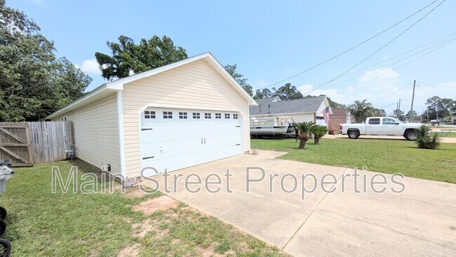 Photo - 2466 Redoubt Ave