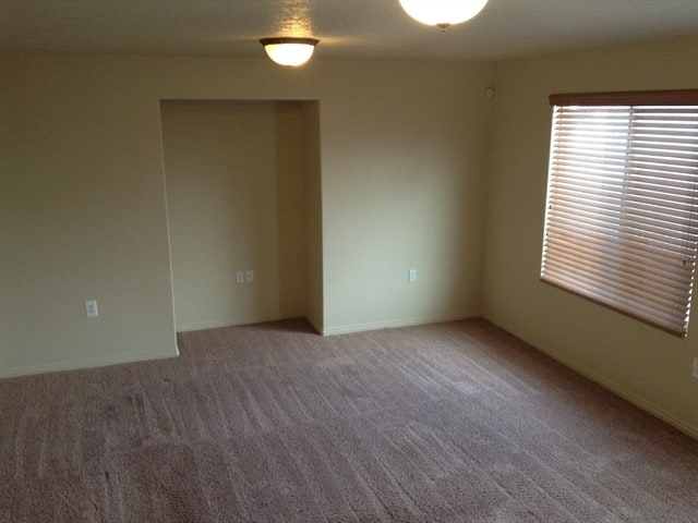 Photo - 612 E 550 N