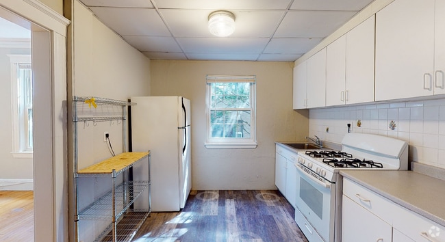 Building Photo - 6 Forest St Unit 3A Rental