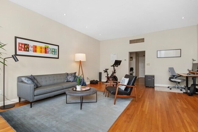 Photo - 160 Commonwealth Ave Condo Unit 213