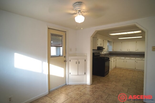 Photo - 3 bedroom Home in Oildale!