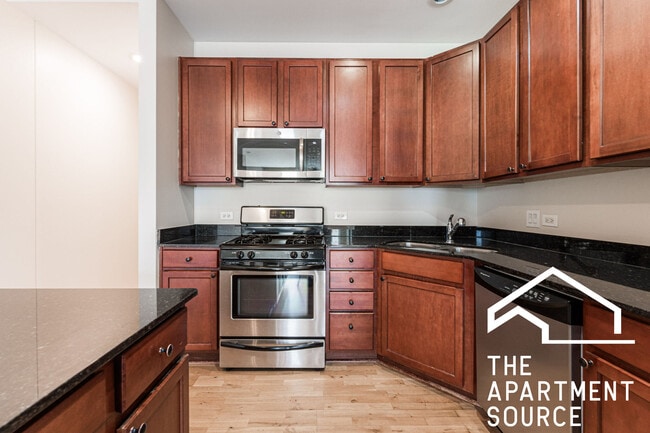 Photo - 1124 Lake St Unidad 411
