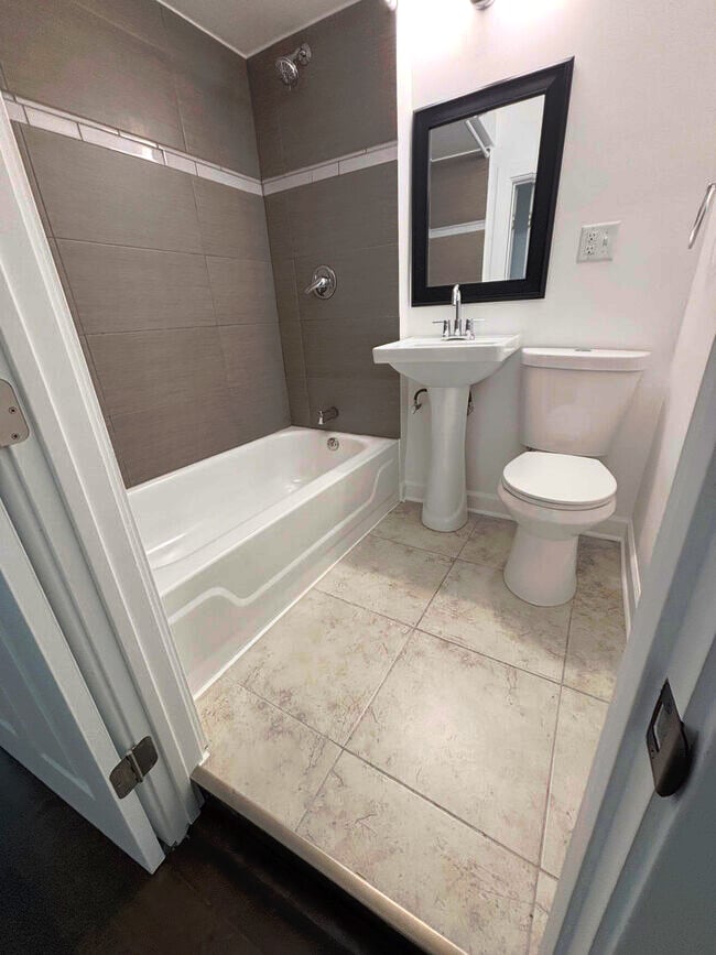 Photo - 4537 S Hermitage Ave