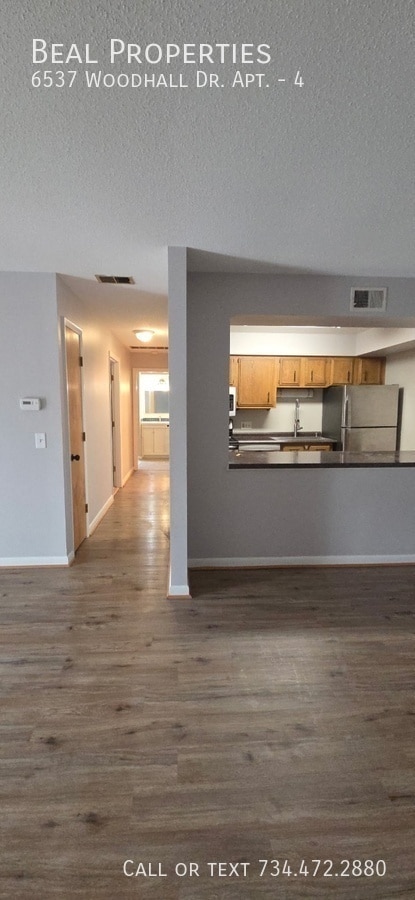 Photo - 6537 Woodhall Dr