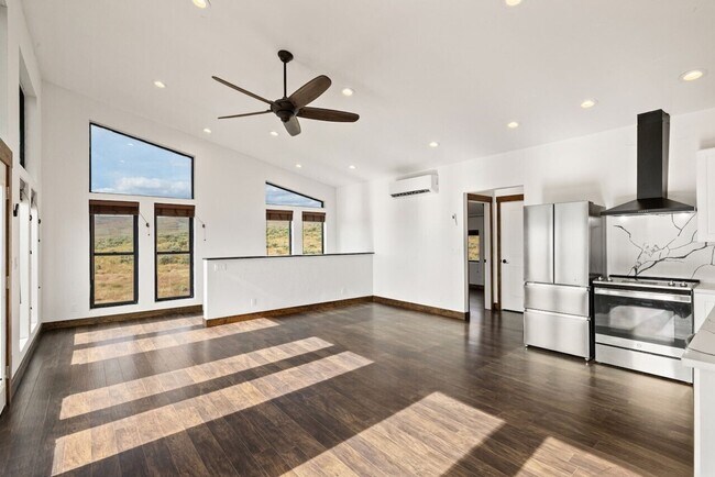 Photo - Escape to Your Own Private Kittitas Valley Retreat