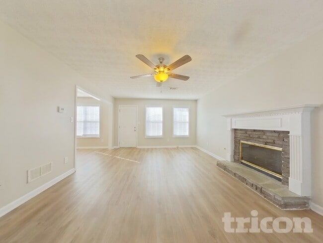 Photo - 224 Stone Creek Dr