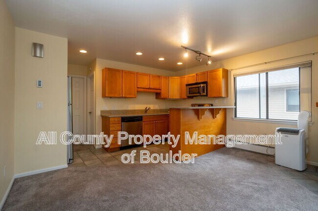 Photo - 1812 17th St Unidad 204