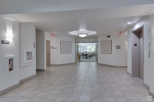 Photo - Canyon Run Apartments