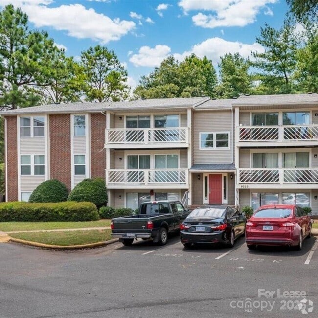 Building Photo - 9333 Old Concord Rd Unit J Rental