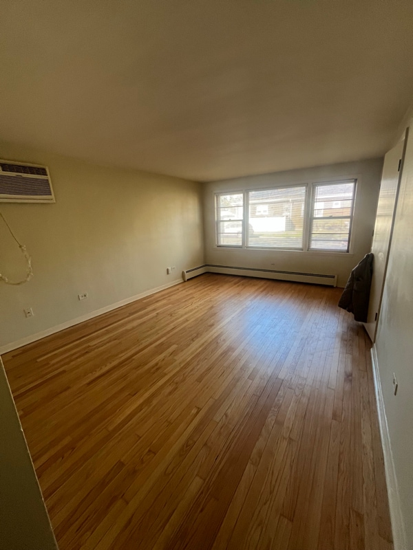 Photo - 2435 W 123rd St Unidad 1-East