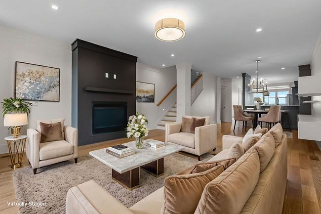 Photo - M West Unit 204