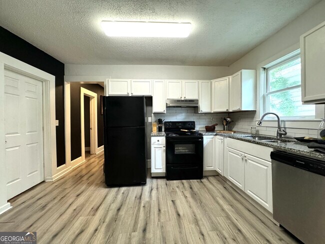 Room in House on Griffin St NW