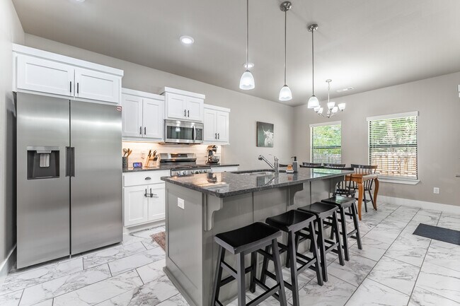 Photo - 201 Tricha Cir SW