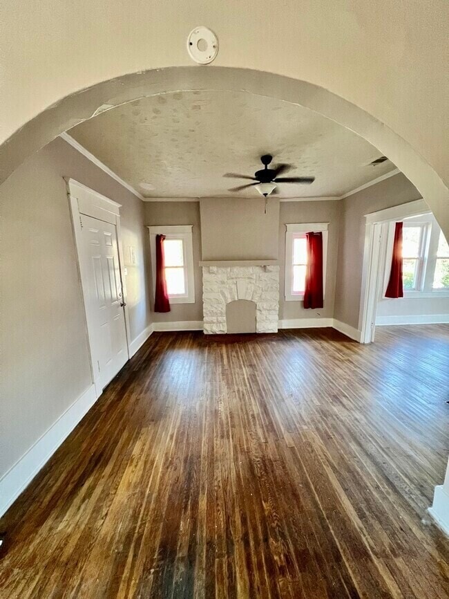 Photo - Historic Home 4 Bedroom