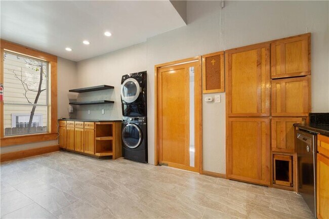 Photo - 14 BEDROOM 7 BATH HOUSE