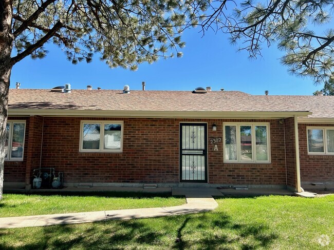 Building Photo - 2302 Cartier Dr Unit Apt A