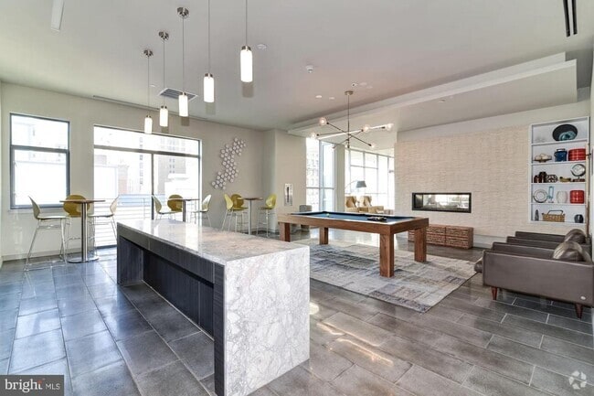 Building Photo - 1125 Sansom St Unit 1B-321 Rental
